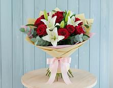 Букет цветов из:  Лилии и Розы в Озинках