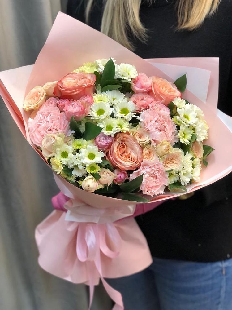 Букет цветов из: Гвоздики, Розы и Хризантемы в Озинках