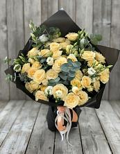 Букет цветов из:  Розы и Лизиантусы в Озинках