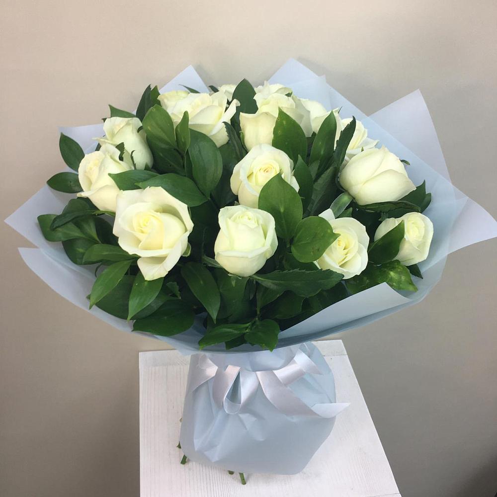 Букет 15 Белых роз Проуд в Озинках
