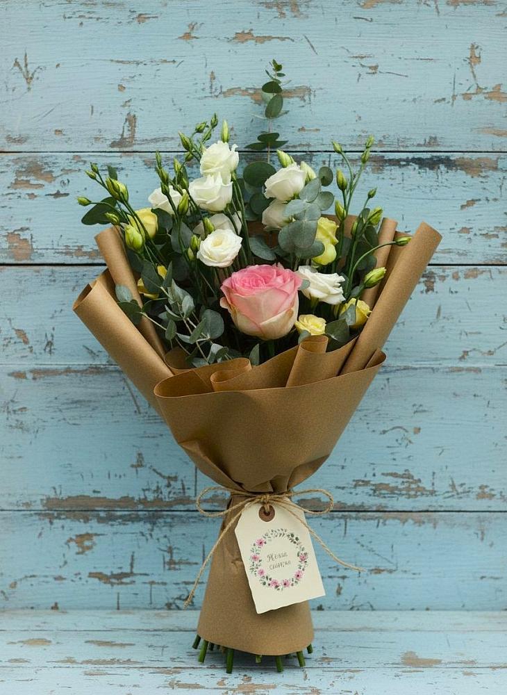 Букет цветов из: Розы и Лизиантусы в Озинках