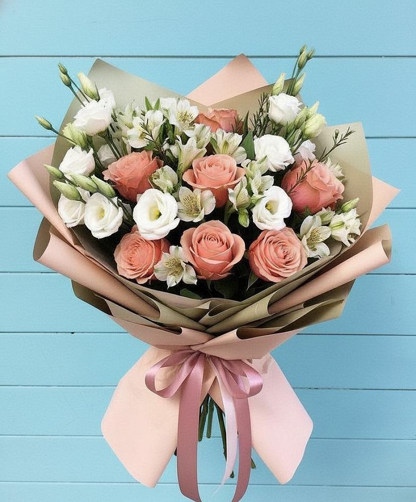 Букет цветов из: Розы, Альстромерии и Лизиантусы в Озинках