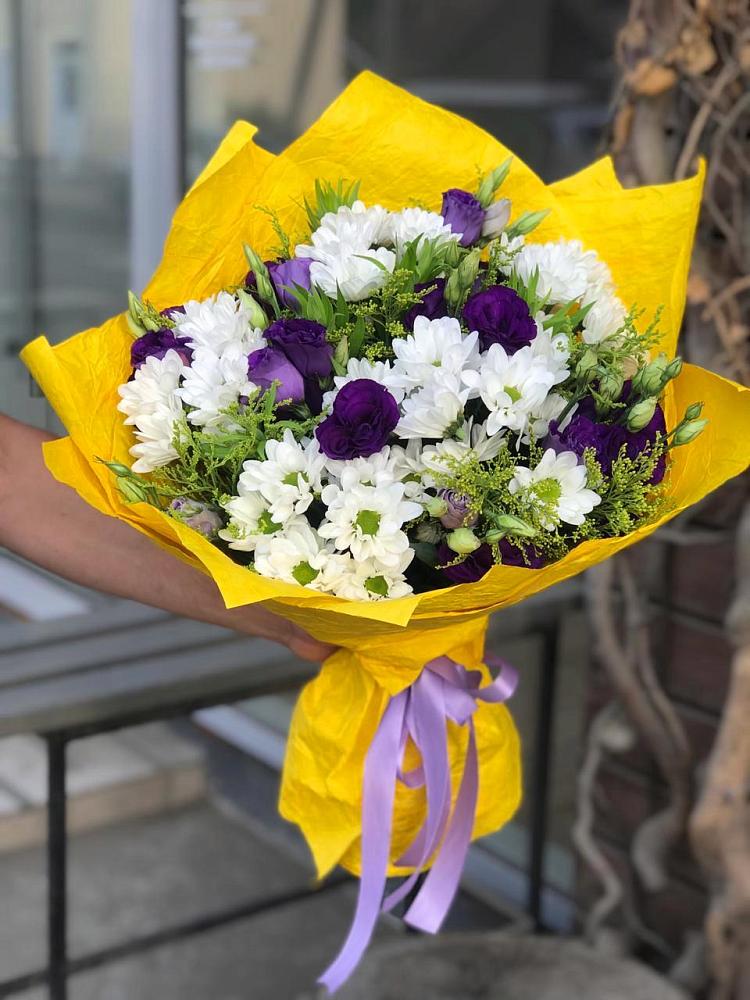 Букет цветов из: Ирисы, Хризантемы и Ромашки в Озинках
