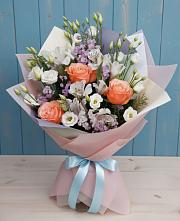Букет цветов из:  Лизиантусы, Розы, Альстромерии и Гипсофила в Озинках