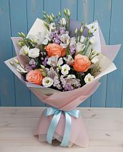 Букет цветов из:  Лизиантусы, Розы, Альстромерии и Гипсофила в Озинках