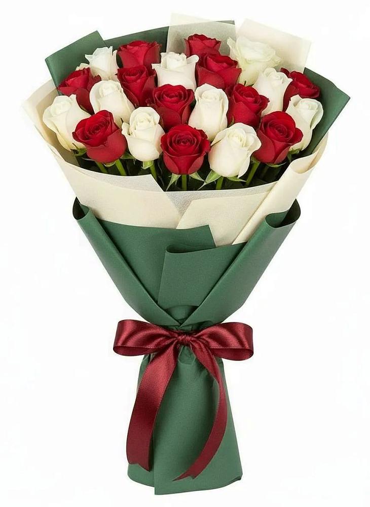 Букет Микс из красных и белых роз в Озинках