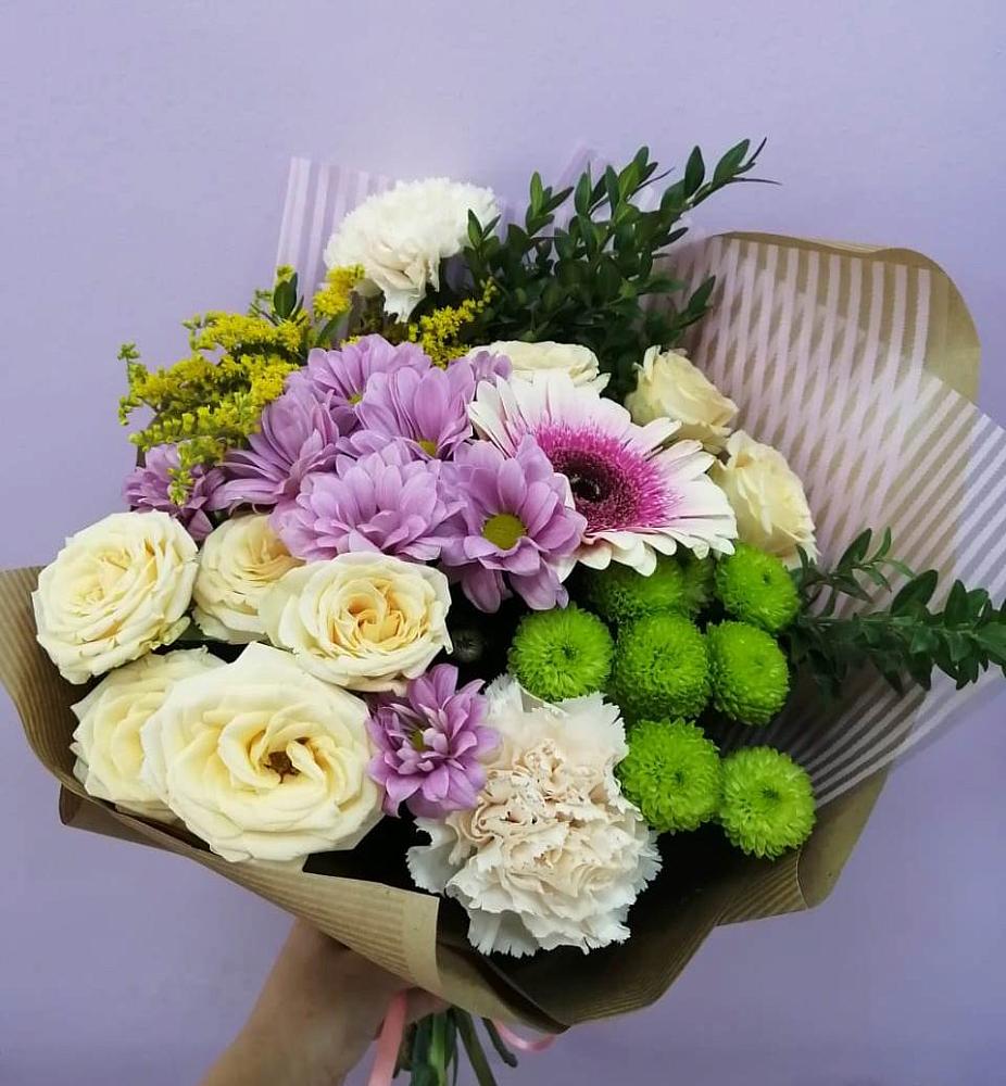 Букет цветов из: Хризантемы, Розы, Гвоздики и Герберы в Озинках