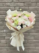 Букет цветов из:  Гвоздики, Розы, Лизиантусы и Хризантемы в Озинках