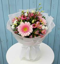 Букет цветов из:  Герберы, Альстромерии и Лизиантусы в Озинках