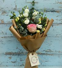 Букет цветов из:  Розы и Лизиантусы в Озинках